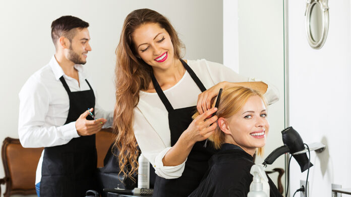 Friseur Job In Der Nähe Frisöre / Friseur - Der Architekt des guten Aussehens | Karriere & Gehalt